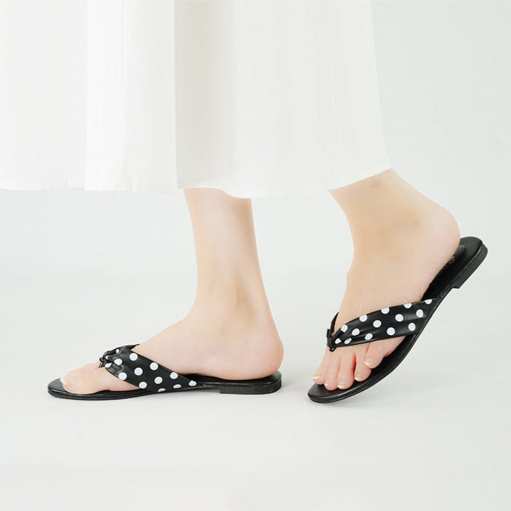 Polka Dots Black